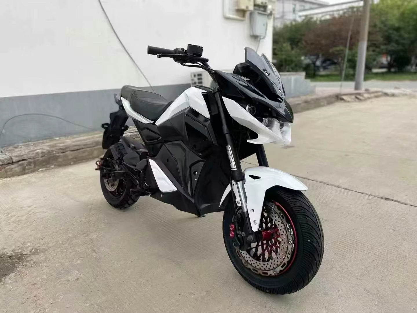 Cl'S New Z6 Electric Motorcycle 72V Electric High-Power Motorcycle Replaced by a High-Speed Electric Motorcycle Sports Car