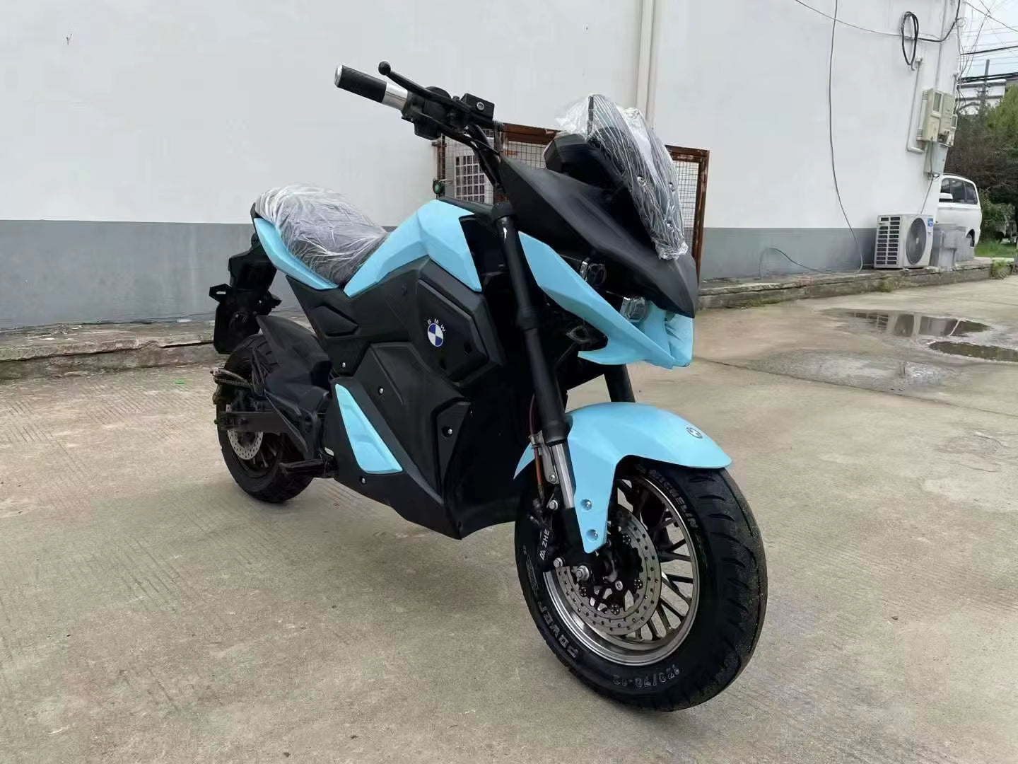 Cl'S New Z6 Electric Motorcycle 72V Electric High-Power Motorcycle Replaced by a High-Speed Electric Motorcycle Sports Car