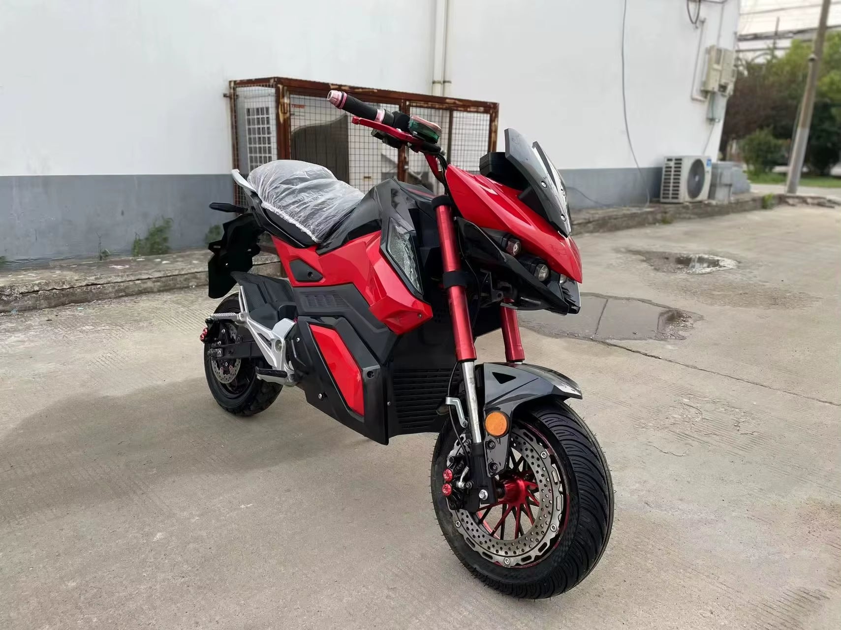 Cl'S New Z6 Electric Motorcycle 72V Electric High-Power Motorcycle Replaced by a High-Speed Electric Motorcycle Sports Car