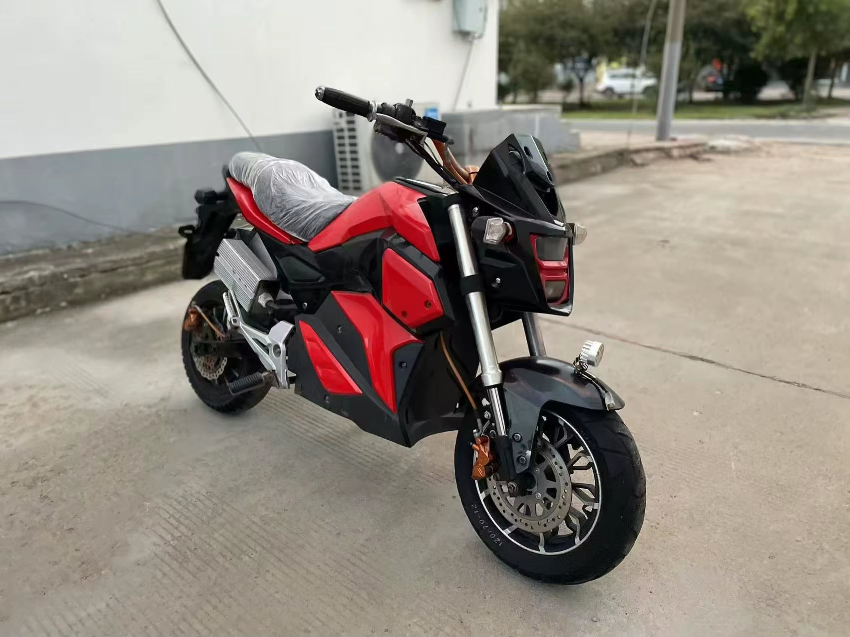 Cl'S New Z6 Electric Motorcycle 72V Electric High-Power Motorcycle Replaced by a High-Speed Electric Motorcycle Sports Car